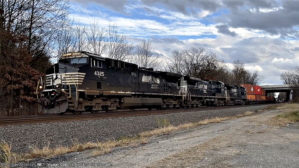 NS 4325 leads west.